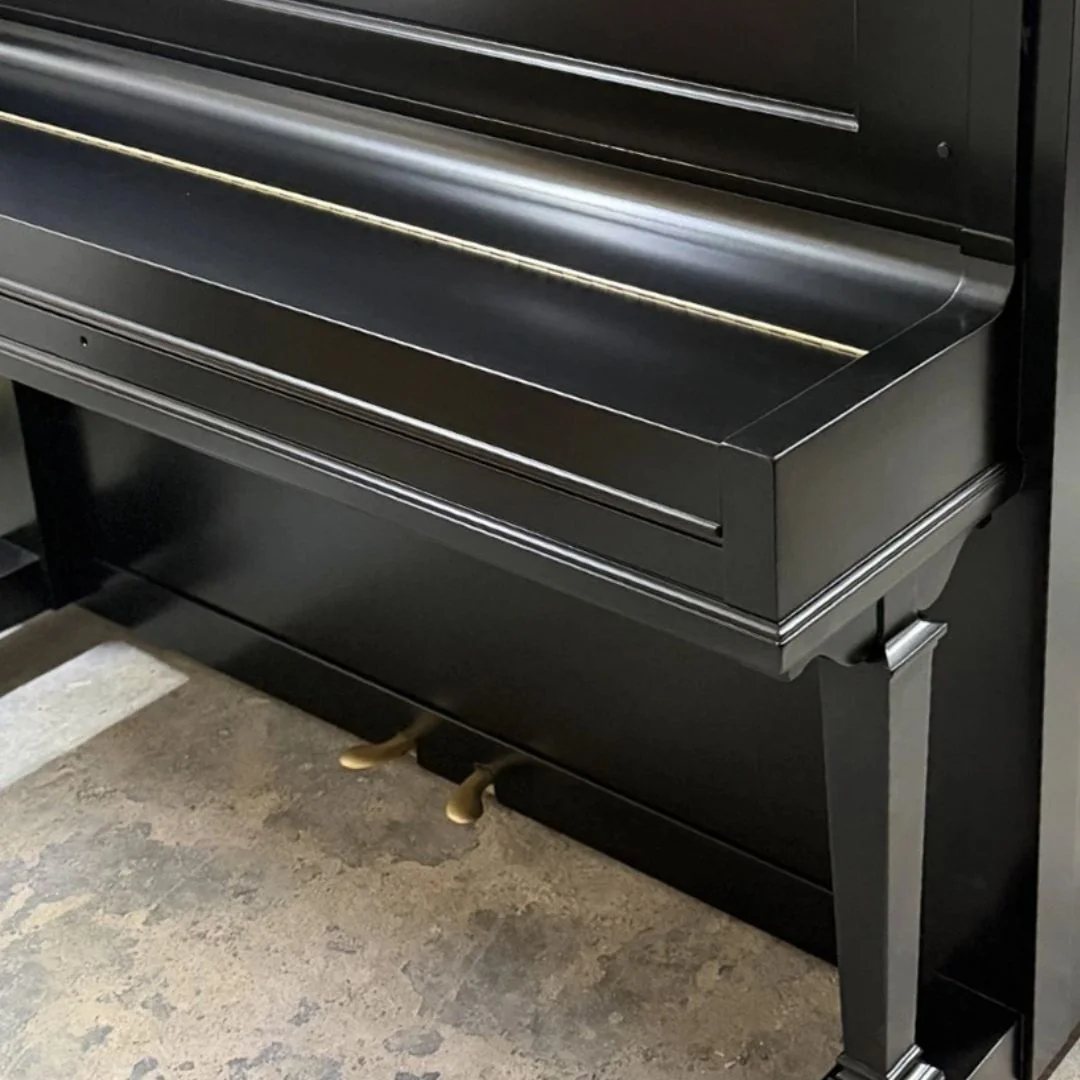 Lower case detail and brass pedals